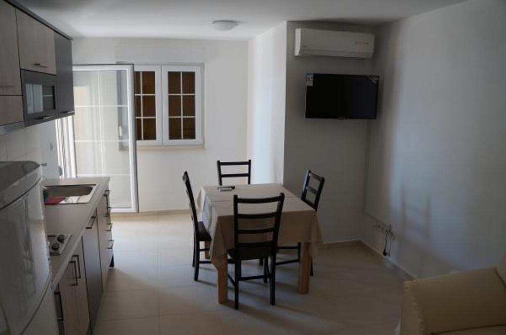 Apartments Karlo Baška Voda Chambre photo