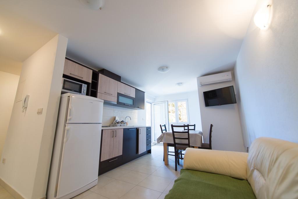 Apartments Karlo Baška Voda Chambre photo