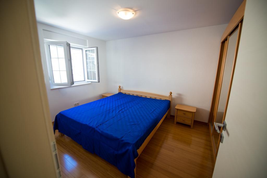 Apartments Karlo Baška Voda Extérieur photo