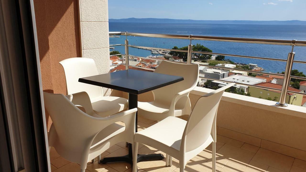 Apartments Karlo Baška Voda Extérieur photo