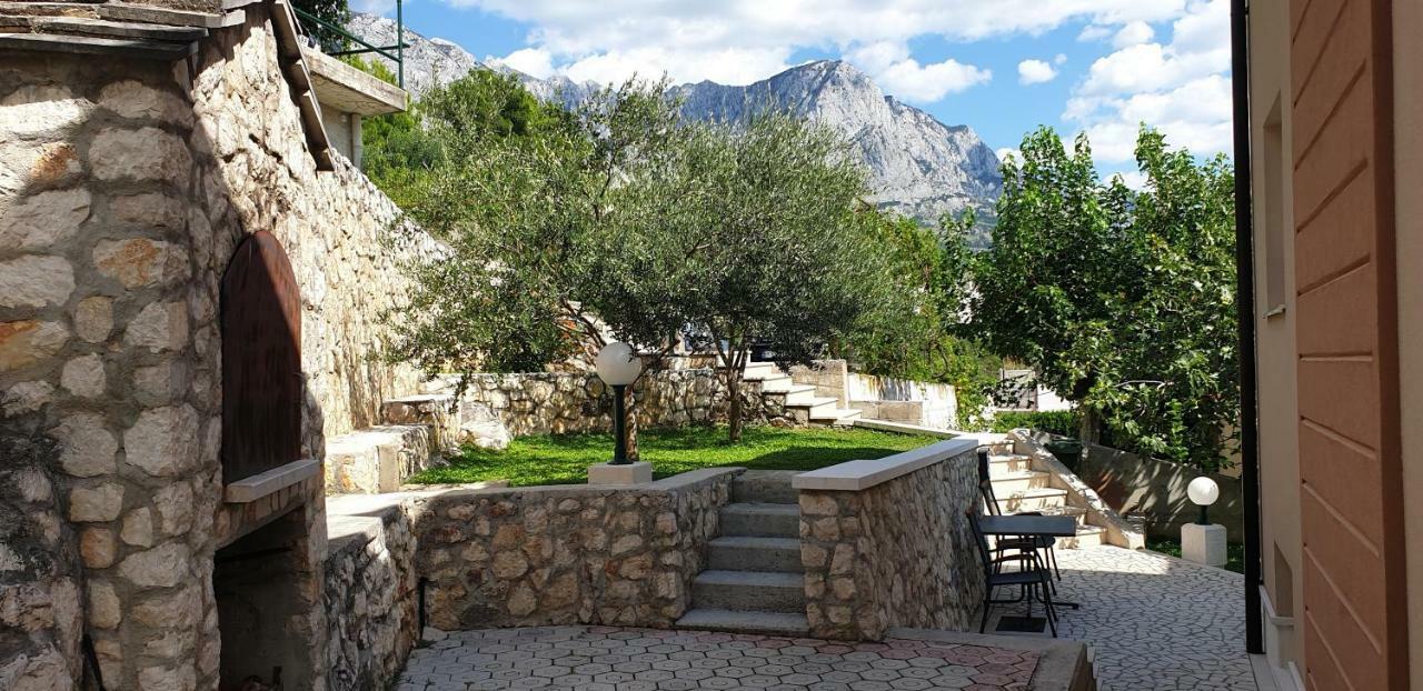 Apartments Karlo Baška Voda Extérieur photo